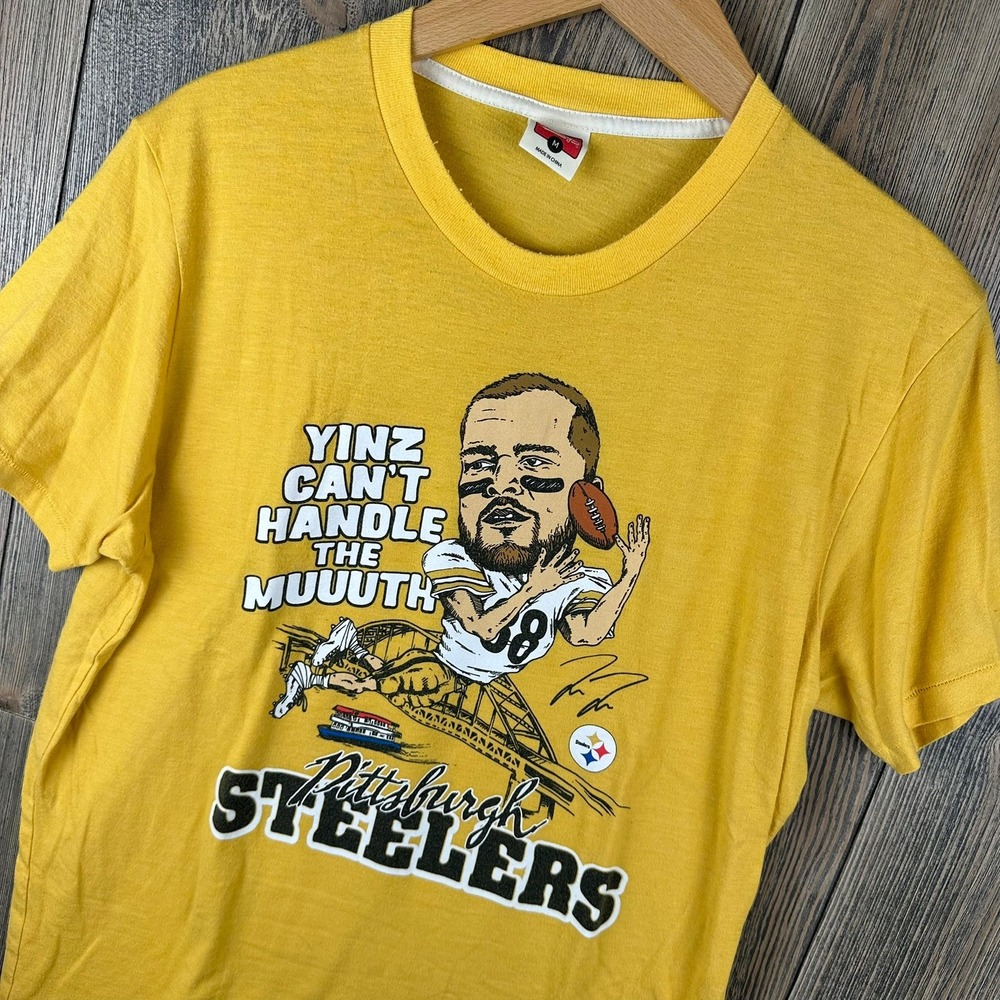 Homage NFL Pittsburgh Steelers Pat Friermuth Caricature T-Shirt Yellow Medium